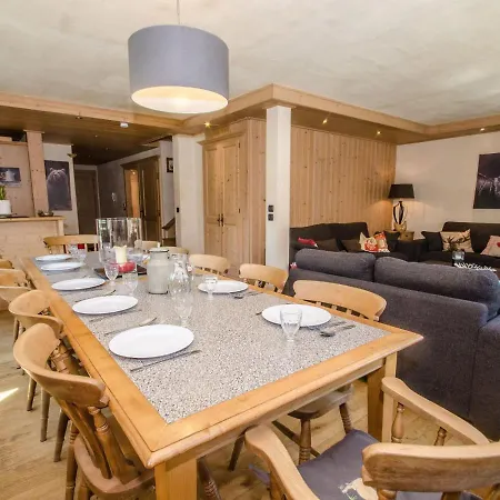 Very Comfortable Apartment Only 250 Meters From The Ski Lifts Apartment *
