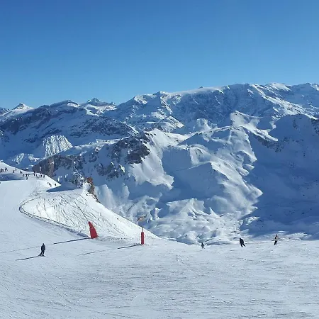 Very Comfortable Apartment Only 250 Meters From The Ski Lifts Apartment