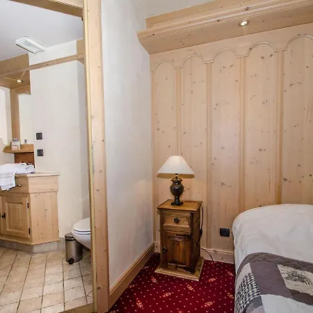 Very Comfortable Apartment Only 250 Meters From The Ski Lifts *