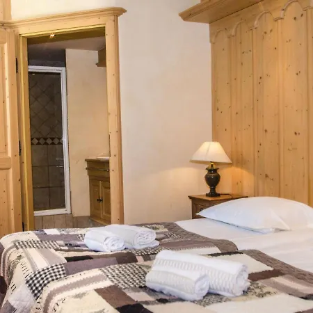 Very Comfortable Apartment Only 250 Meters From The Ski Lifts Apartment Chamonix